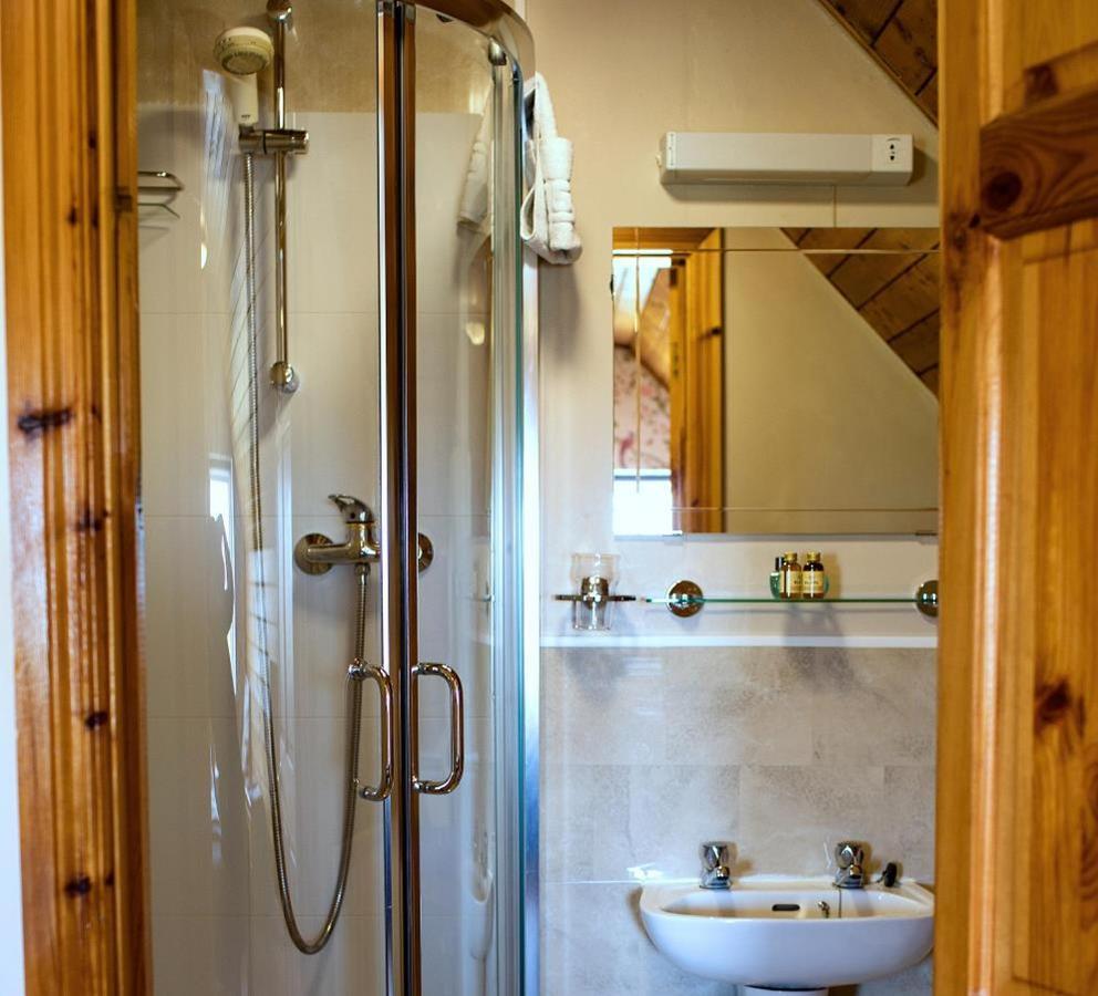 Half Door Cottage Дулин Экстерьер фото